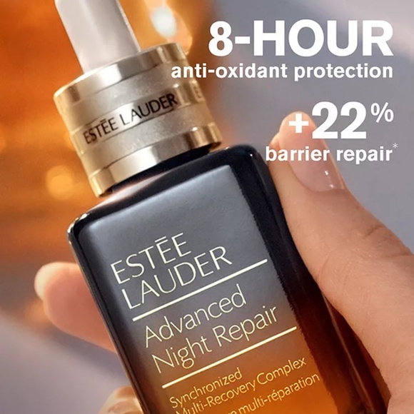 Estée Lauder's Advanced Night Repair Synchronized Multi-Recovery Complex Serum - Picture 4 of 7